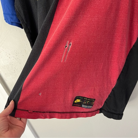 Nike NYC Wildcard Hooded Multicolor T-Shirt 90s Size Medium - Picture 8 of 16